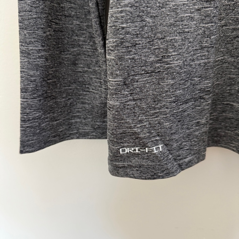 Nike Dri-Fit Gray Men's Hooded Swim Shirt - Picture 6 of 7